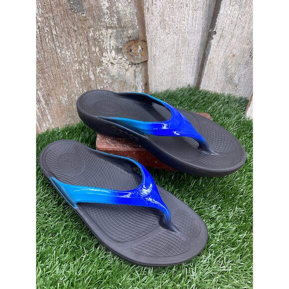 OOFOS OOlala Luxe Flip Flops Black/Bluejay Recovery Sandals Women's 9 - Picture 2 of 7